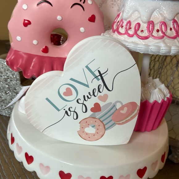 NEW! Vintage Inspired Donuts & Coffee Love Is Sweet Heart Valentine’s Day Sign - Picture 2 of 3
